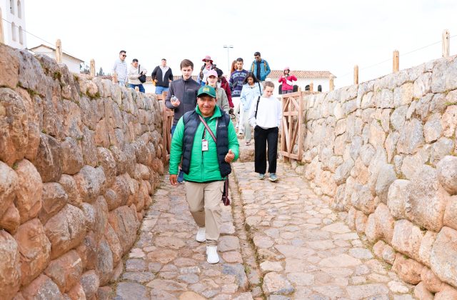 SACRED VALLEY OF THE INCAS FULL DAY TOUR FROM CUSCO