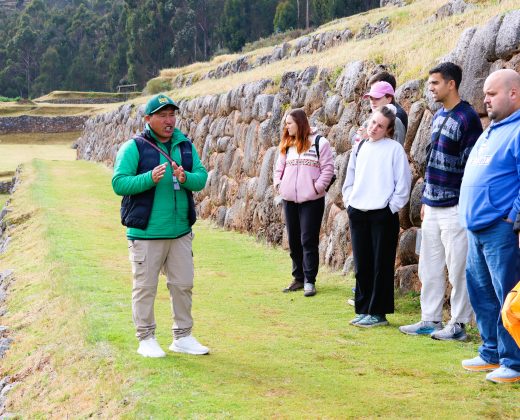 SACRED VALLEY AND MACHU PICCHU TOUR 2 DAYS: Two Icons, One Trip