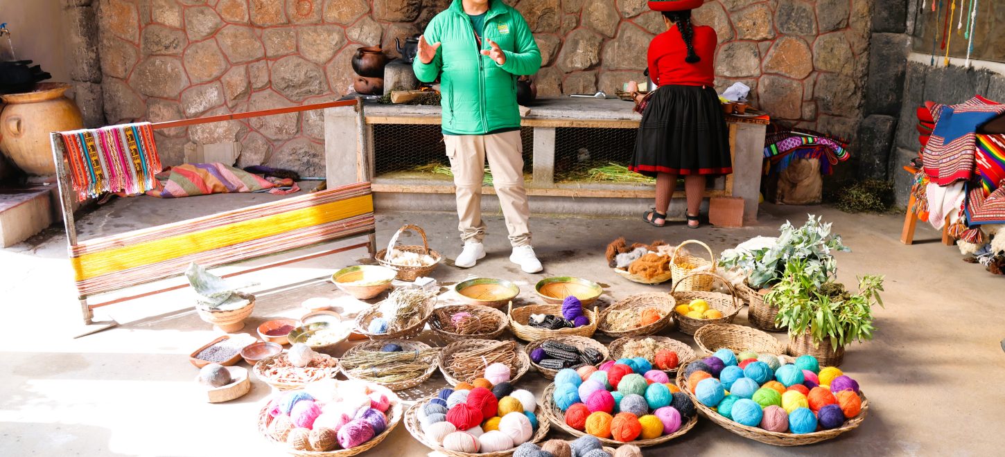 SACRED VALLEY AND MACHU PICCHU TOUR 2 DAYS FROM CUSCO SACRED VALLEY AND MACHU PICCHU TOUR 2 DAYS FROM CUSCO