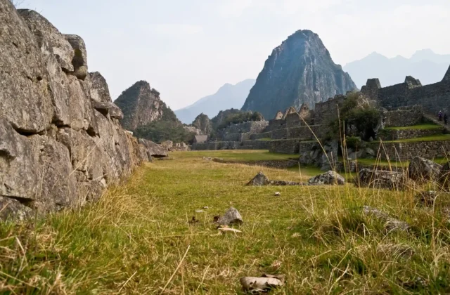 cuzco-peru-machu-picchu-monument-wander (3)