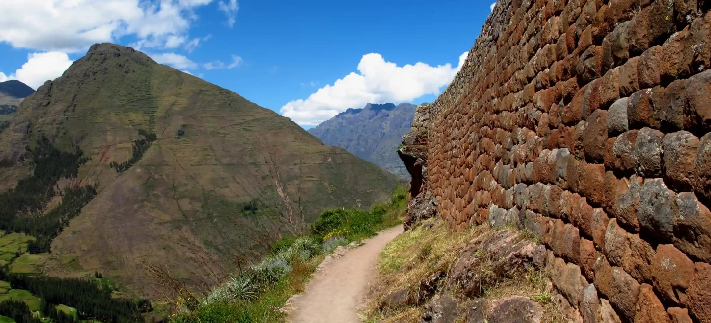 SACRED VALLEY & MACHU PICCHU 2-DAY ADVENTURE