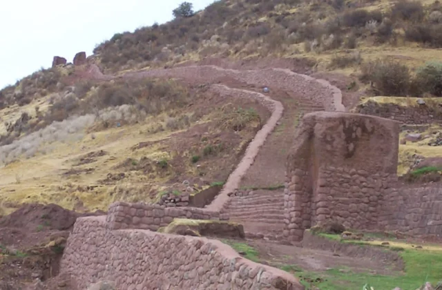huchuy qosqo trek peru1
