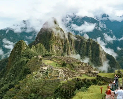 SACRED VALLEY & MACHU PICCHU — 2 DAYS / 1 NIGHT