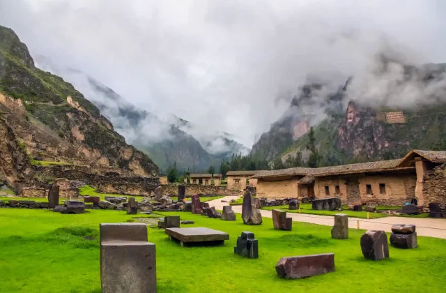ollantaytambo-inca-ruins-ollantaytambo-sacred-valley-incas-peru-south-america_20211205_190220