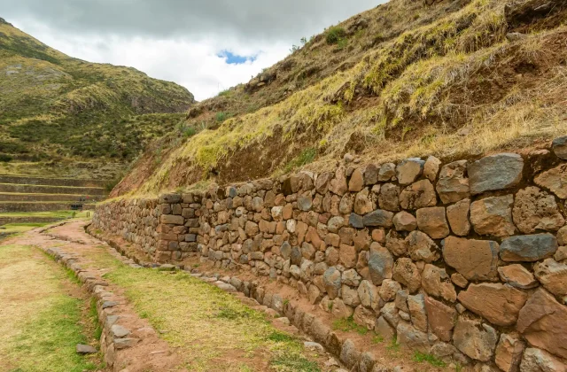 tipon-archaeological-park-quispicanchi-near-cusco-peru (18)