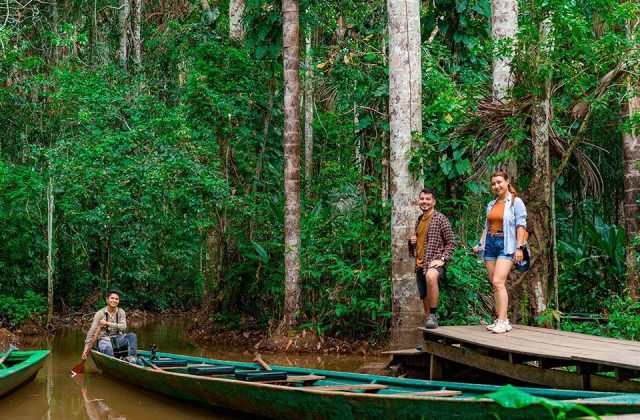 TAMBOPATA NATIONAL RESERVE 2 DAYS TOUR | SANDOVAL LAKE & CHUNCHO MACAW CLAY LICK