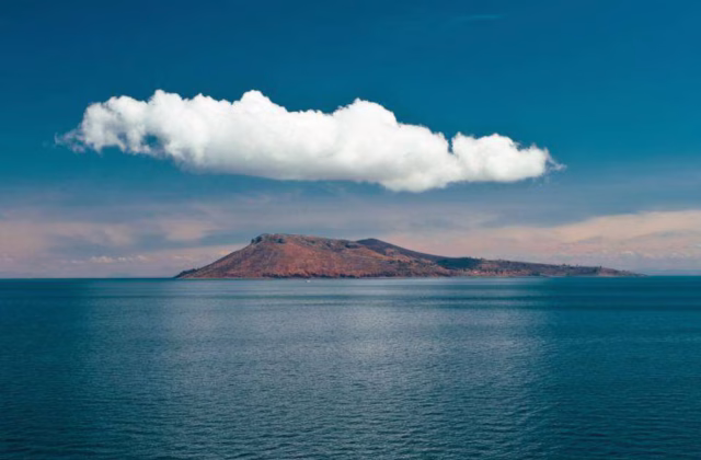 LAKE TITICACA TOUR 1 DAY | UROS FLOATING ISLANDS & TAQUILE ISLAND