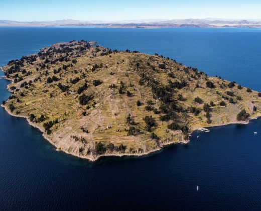 LAKE TITICACA 2-DAY TOUR: Uros, Amantani & Taquile Islands with a Local Homestay