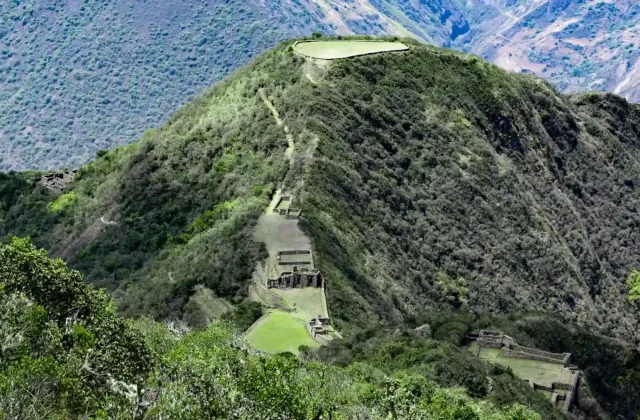 choquequirao-trekking-trail-peru